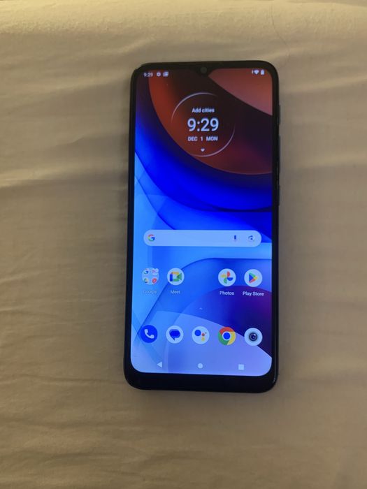 Продається телефон Motorola Moto e7