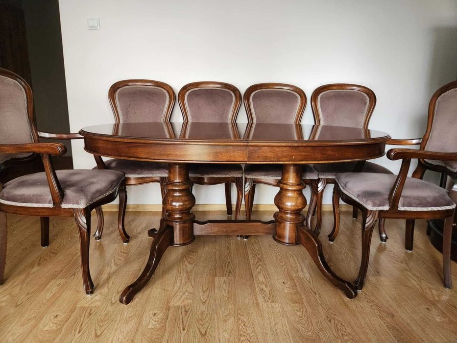 Drewniany masywny stół z rozsuwanym blatem + 6 krzeseł