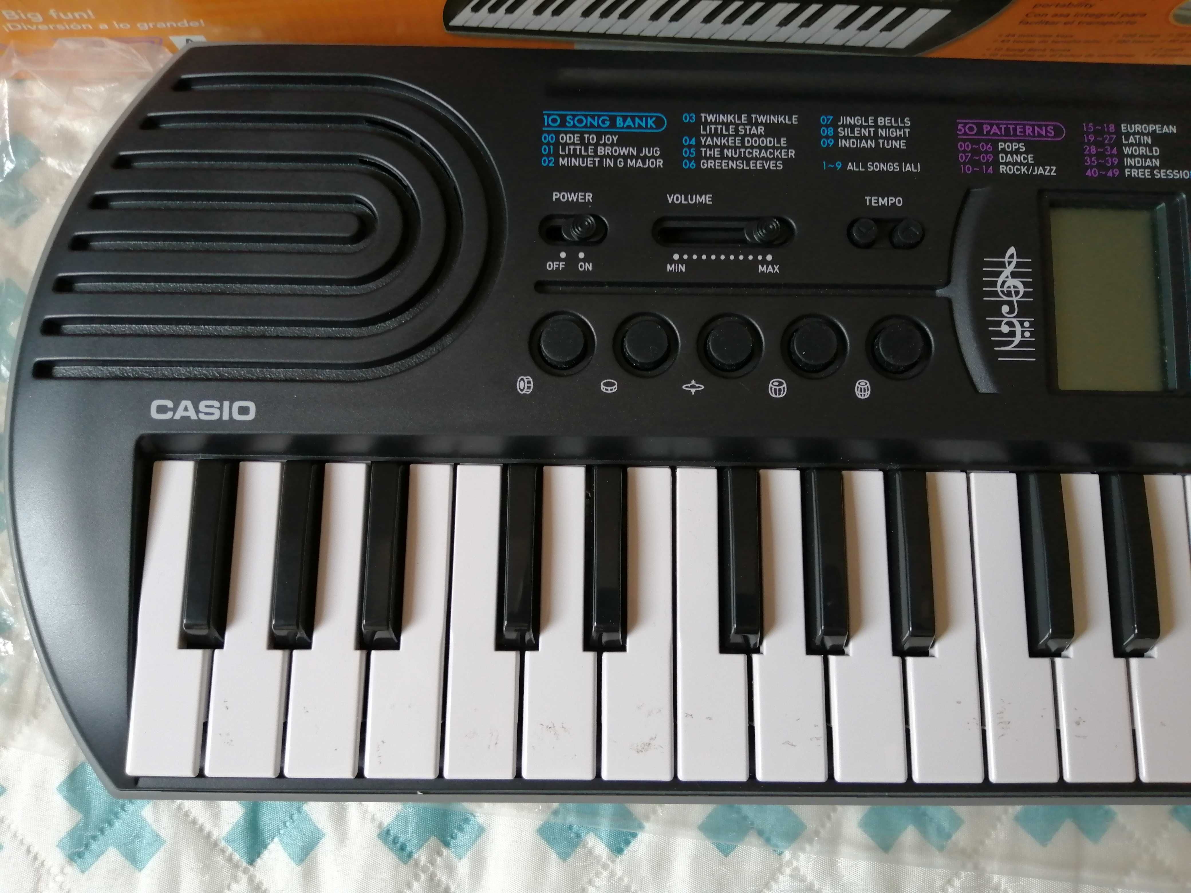 Teclado Casio SA 77