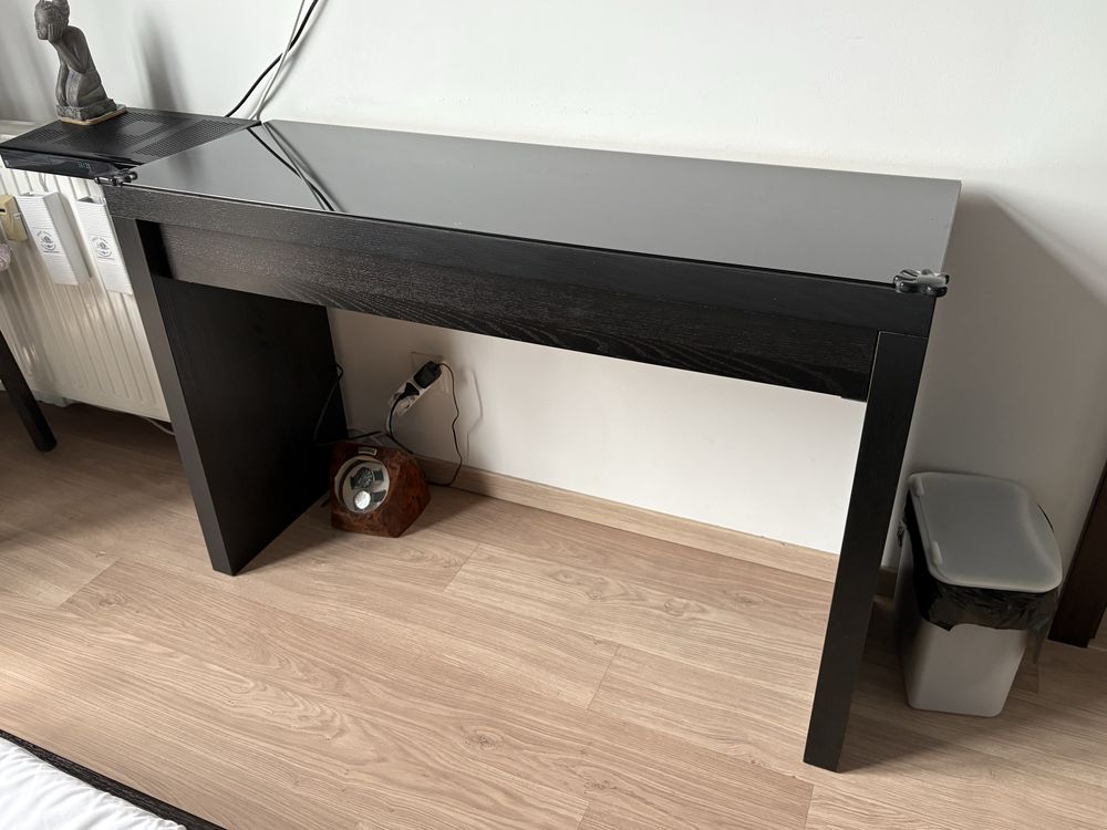 Łóżko 160 na 200 cm plus dwie szafki nocne i konsola
