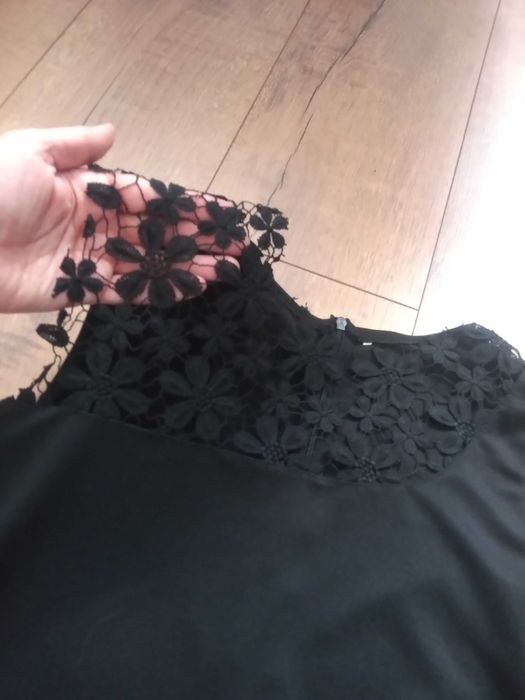 Sukienka czarna r. S koronka