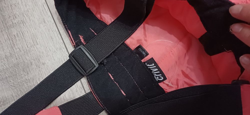 Kombinezon narciarski kurtka i spodnie 146-152cm