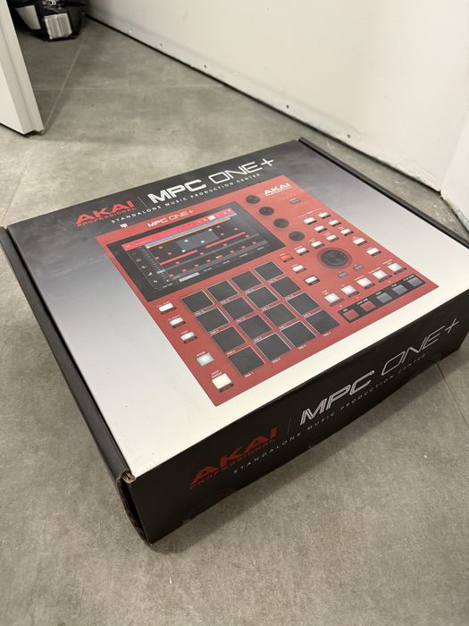 Akai mpc one+ stacja robocza ideał