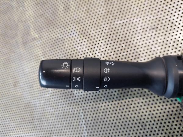 Conjunto / manetes de luzes e limpa vidros PEUGEOT 108