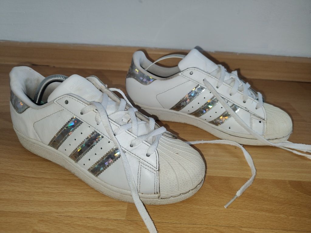 Buty sportowe Adidas Super Star C r 36 1/2 błyszczące paski logo