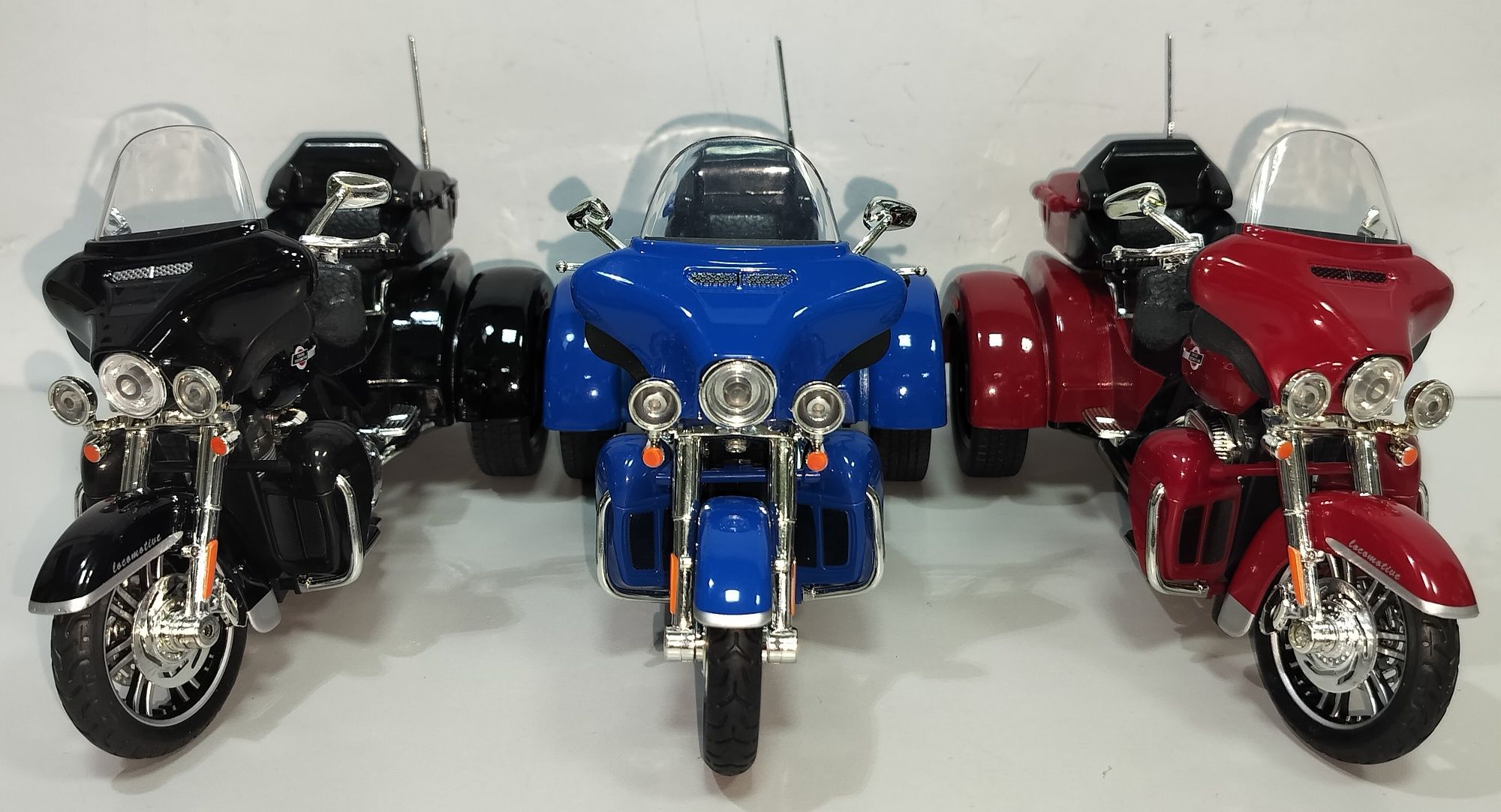 Harley-Davidson Tri Glide Ultra модель мотоцикла 1:14 металл звук свет