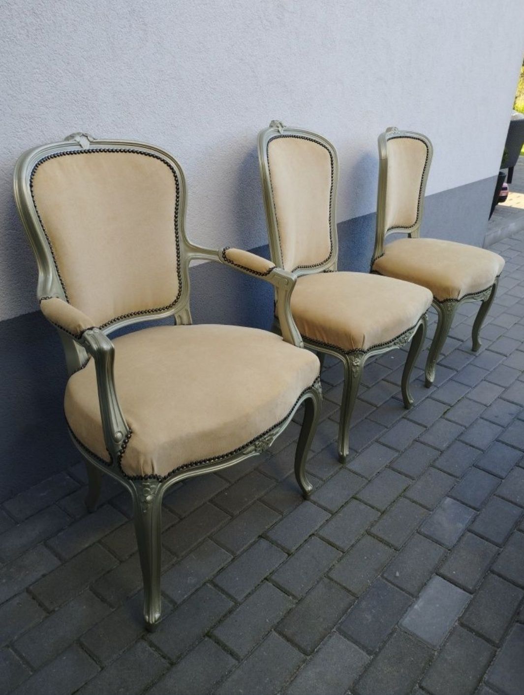 Fotel ,krzesła po renowacji