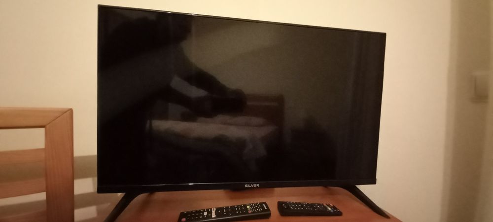 Tv silver LCD cor preta