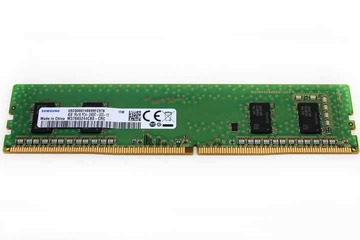 Модуль пам'яті Samsung DDR4 4GB 2400 Mhz