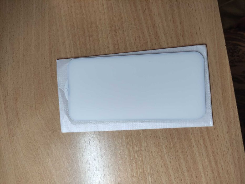 Скло на айфон 13