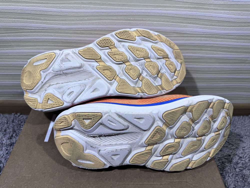 Кроссовки Hoka В Розмірах 42.5 і 48 One One Clifton 9 Original Взуття