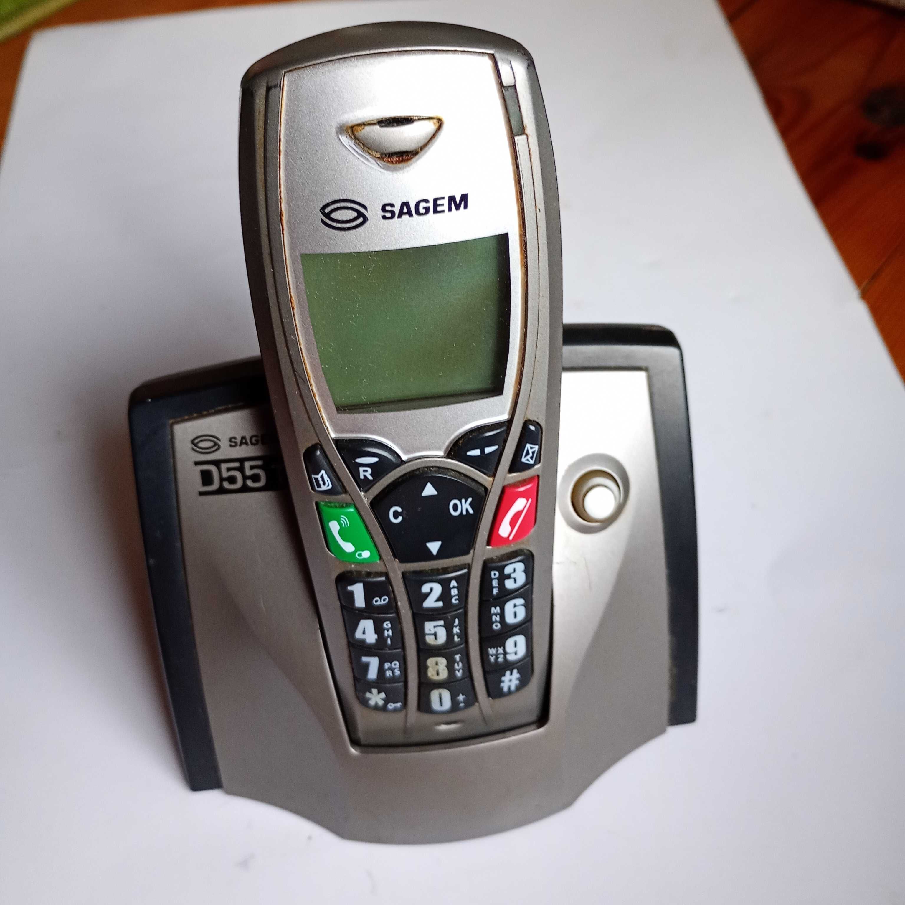 Telefon stacjonarny SAGEM D55