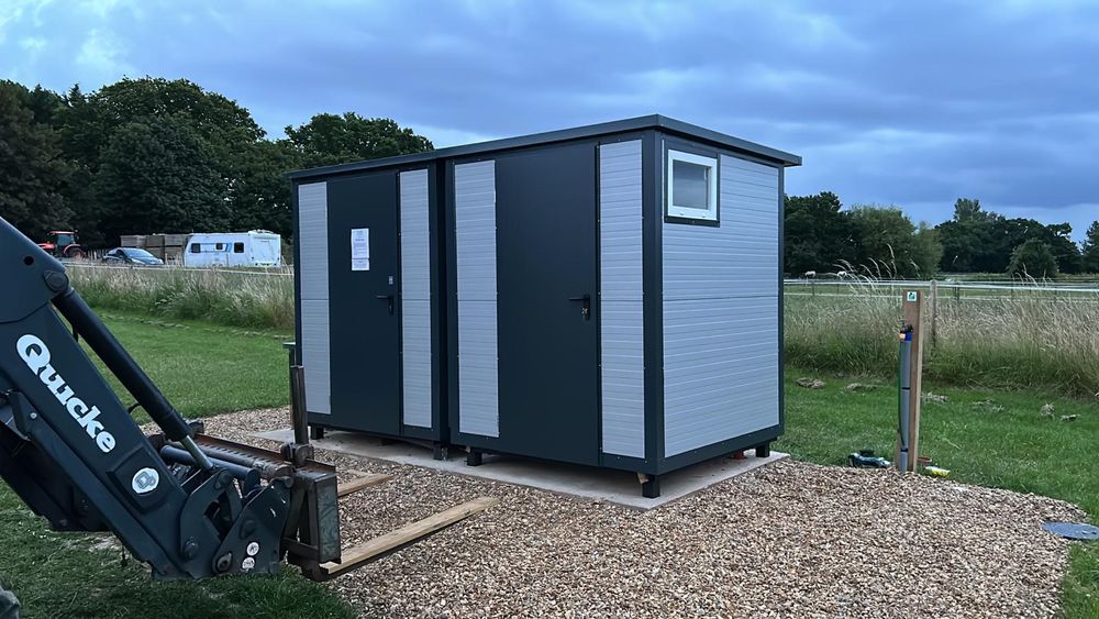 Łazienka ogrodowa WC prysznic