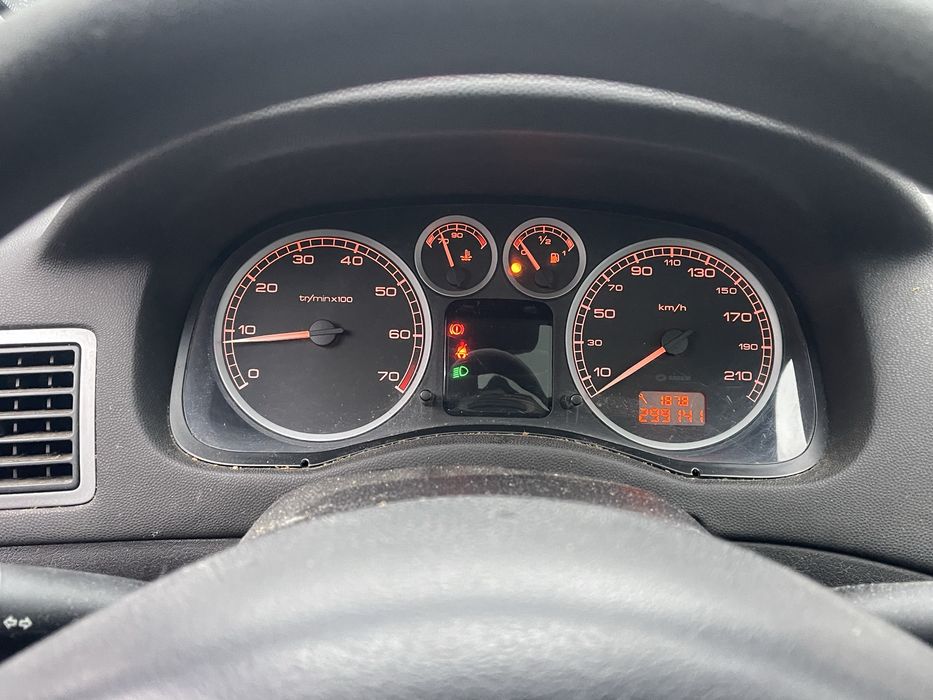 Samochod Peugeot 1.6 z gazem