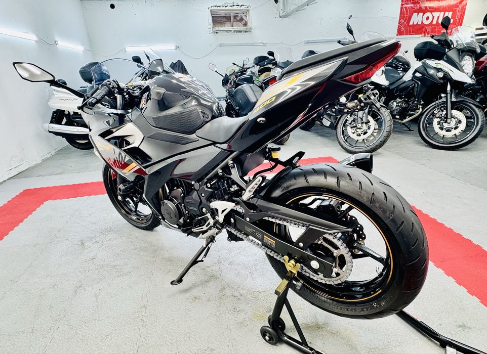 мотоцикл Kawasaki Ninja 400 ABS 2019р в оригіналі тільки з Японії