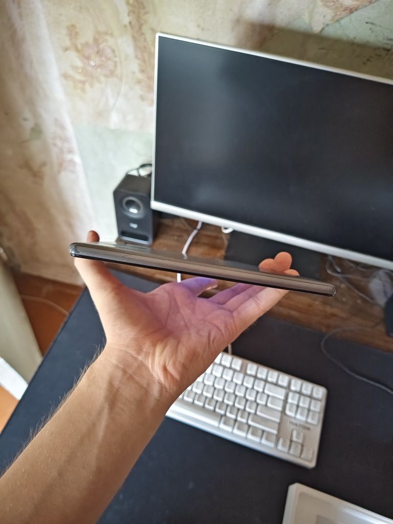 Планшет Oscal pad 8. Читайте опис