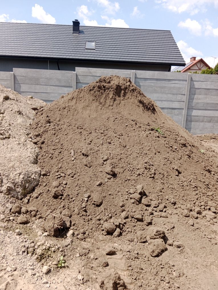 Ziemia humus pod trawnik i do ogrodka