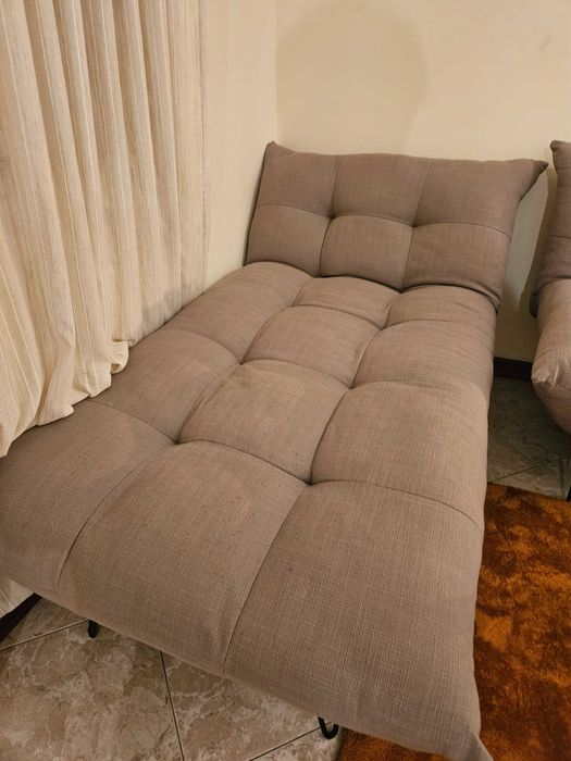 Sofá-cama e Chaise-longue marca Gato Preto