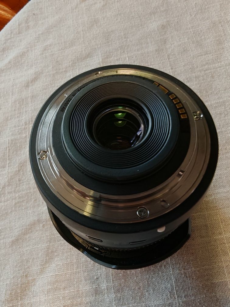 Canon EF-S 18-135mm f/3.5-5.6 IS USM Nano ultrasonic superzoom