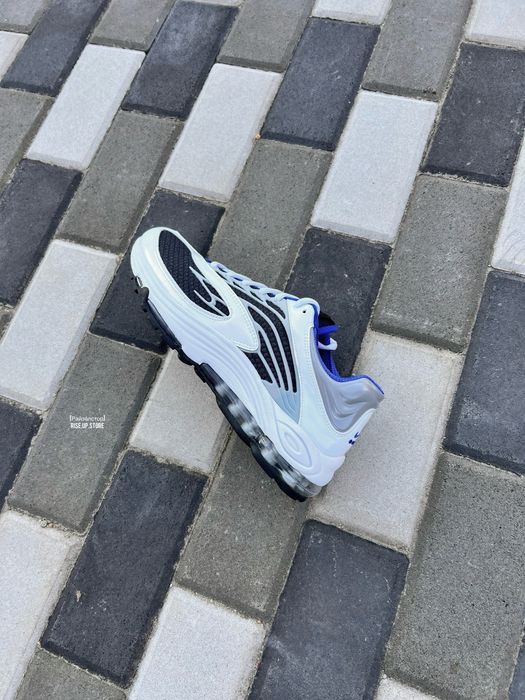 Чоловічі кросівки найк Nike Air Tuned Max DH8623-001