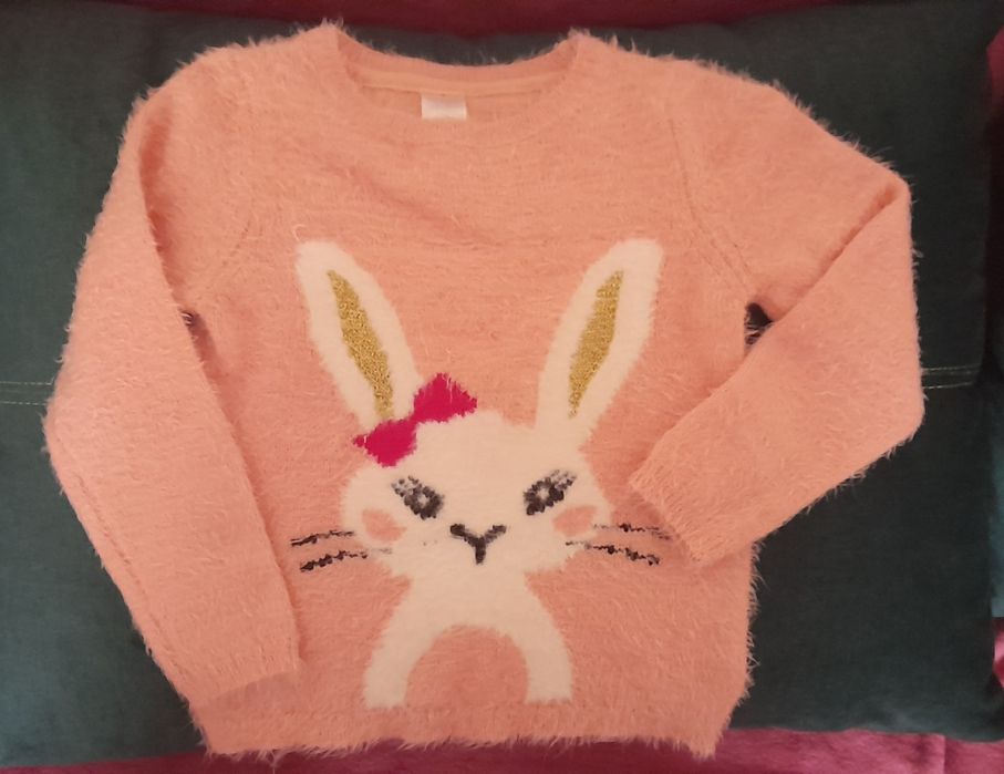 Ciepły sweterek dla dziewczynki, Zajączek 116