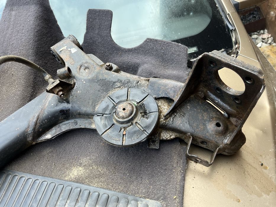 Балка задня Део Нексія n100 n150 ціла не гнила не варена рівна