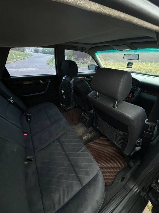 Продам Audi A6C4 1996рік 2.6