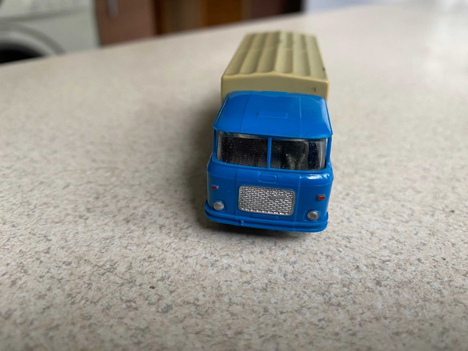 Модель Skoda 1:87