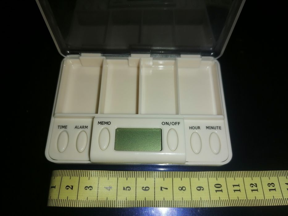 Таблетница с таймером и будильником