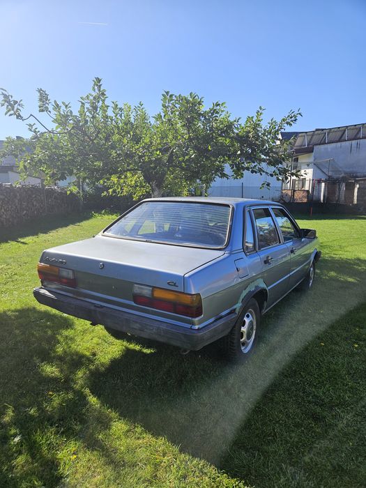 Audi 80  b2 sedan
