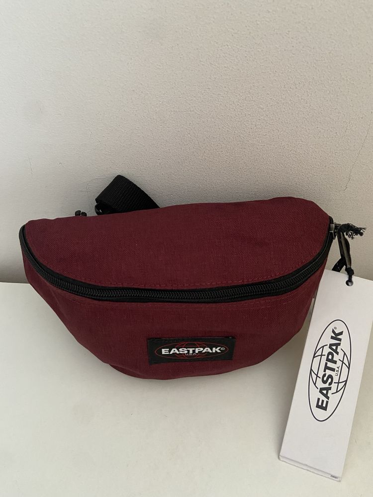 Bolsa Eastpak nova