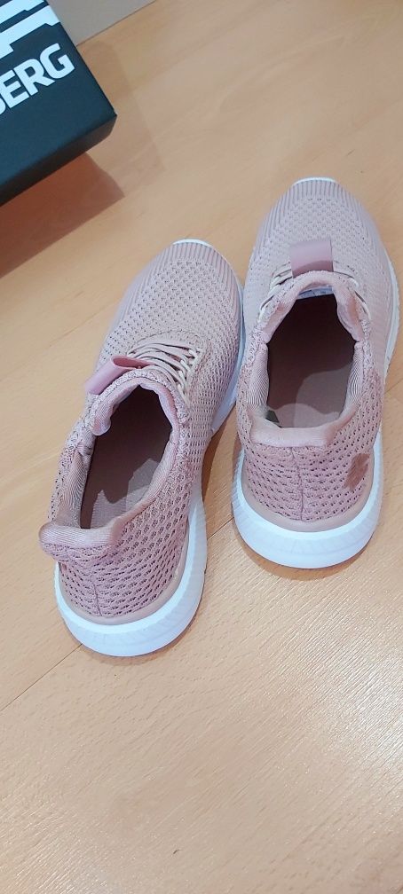 Tenis Rosa "Berg"