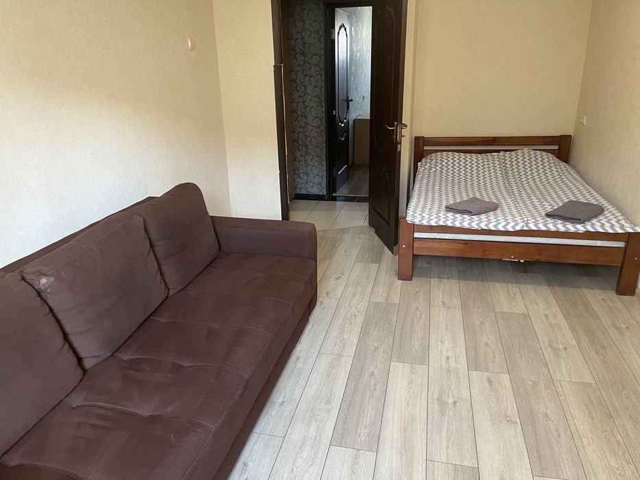 Подобово 2кімн квартира біля Порт Сіті.