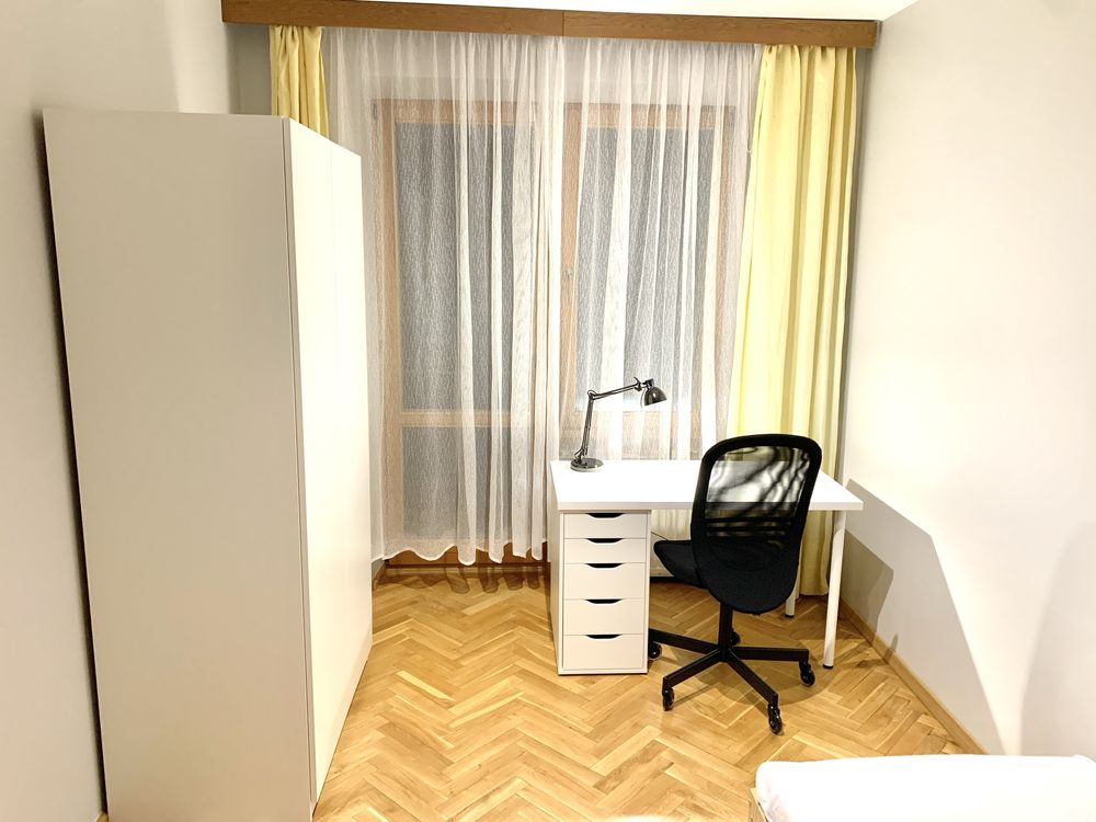 Jednoosobowy pokój Ruczaj/ Łagiewniki w 100m2 4 pokojowym mieszkaniu.