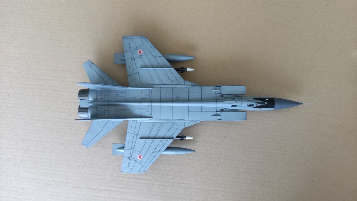 Сборная модель самолета 1:72 Mig-31B Миг-31Б