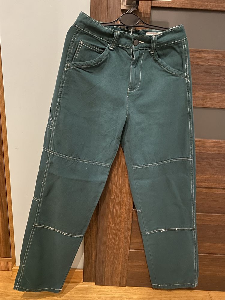 Jeansy cargo o kroju wide leg zielone Bershka