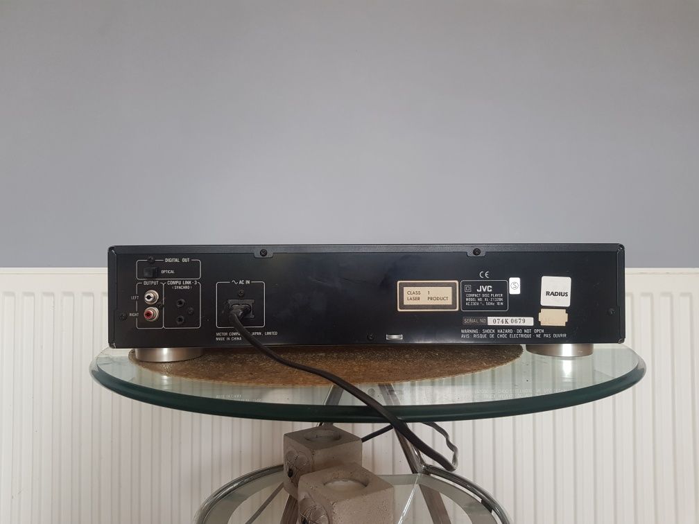 Odtwarzacz CD JVC