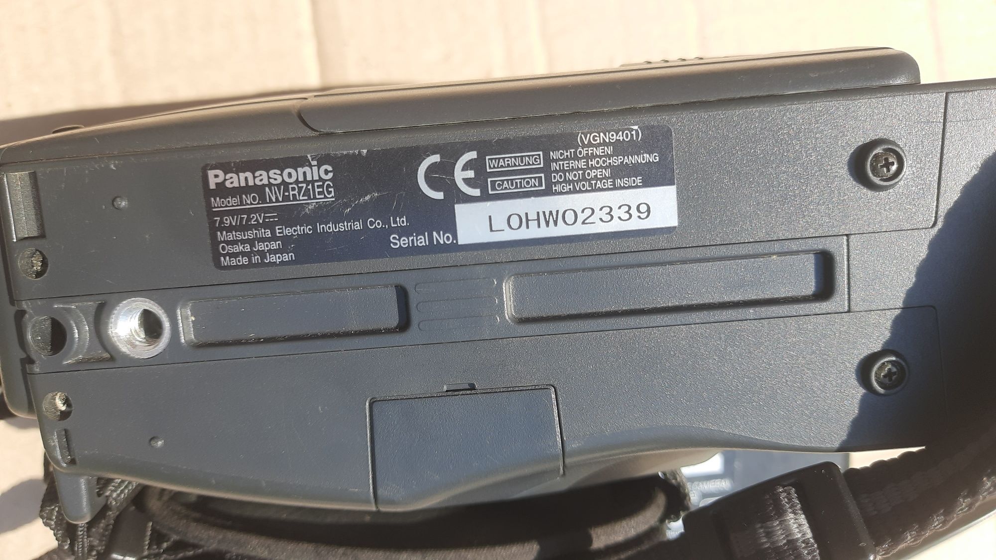 Panasonic model NV-RZ1EG відеокамера  на відеокасетах made in  Japan.