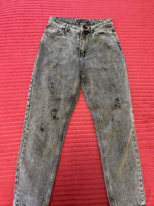 Жіночі джинси мом