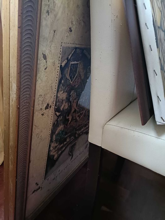 Vendo velharias e antiguidades