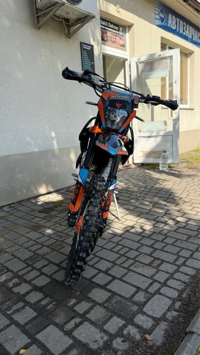 Kovi advance 250 ST 2025 18/21 чорно оранджевий та сіро оранджевий