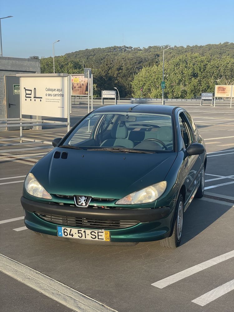Peugeot 206 1.1 .