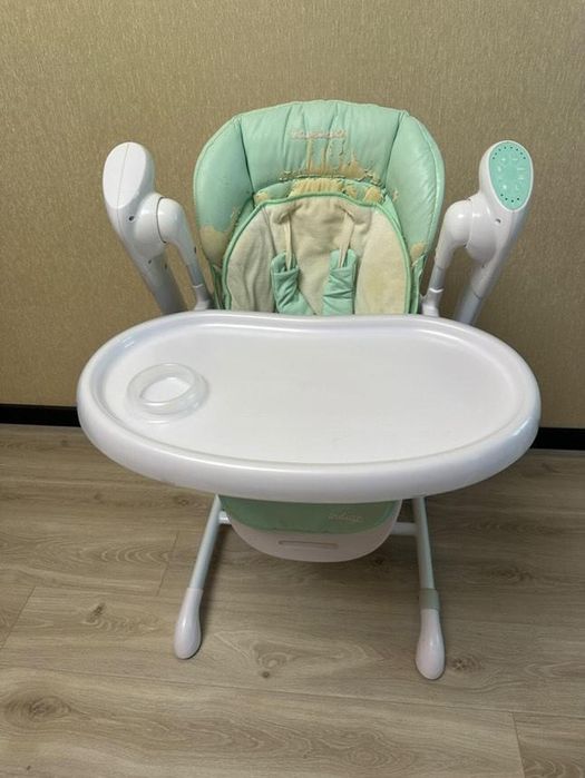 Стілець для годування