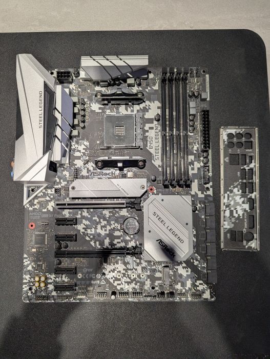 Материнська плата  b450 am4 Asrock Steel Legend ще 2 роки на гарантії