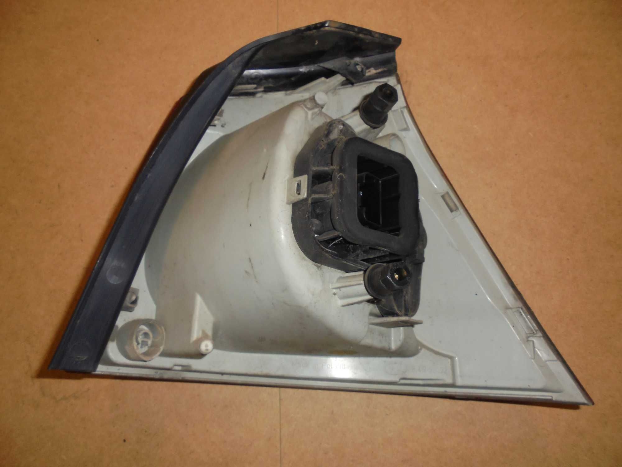 VW GOLF V lampa prawa tył tylna 1K694.5096E  1K694.5095E