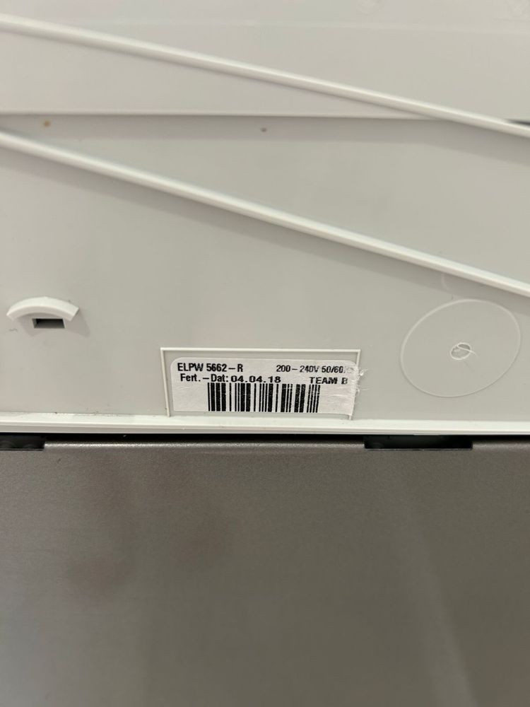 Вбудована посудомийна машина Miele