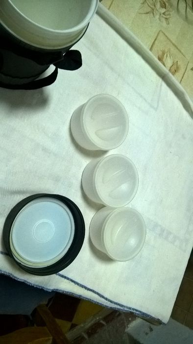 Termo com 3 caixas e talheres
