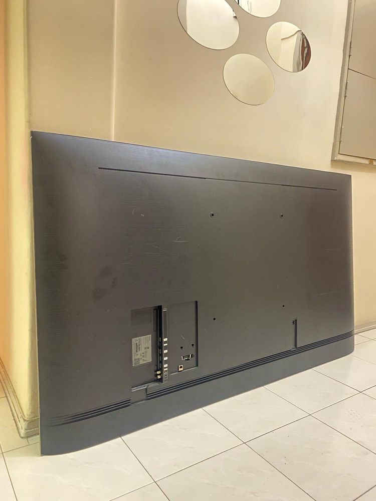 Vendo TV para peças