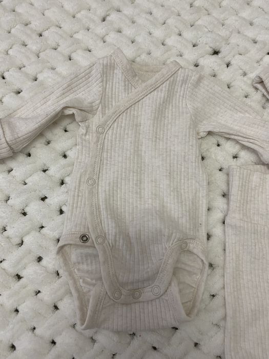 Продам нові речі для новонародженої дівчинки