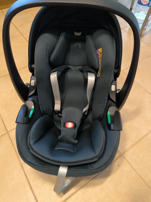 Maxi-Cosi Peeble 360 PRO + ISOFIX FamilyFix 360 PRO